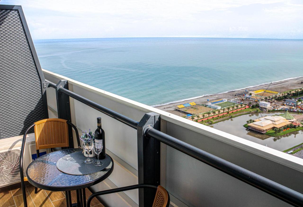 Orbi Batumi City Beach View Hotel エクステリア 写真
