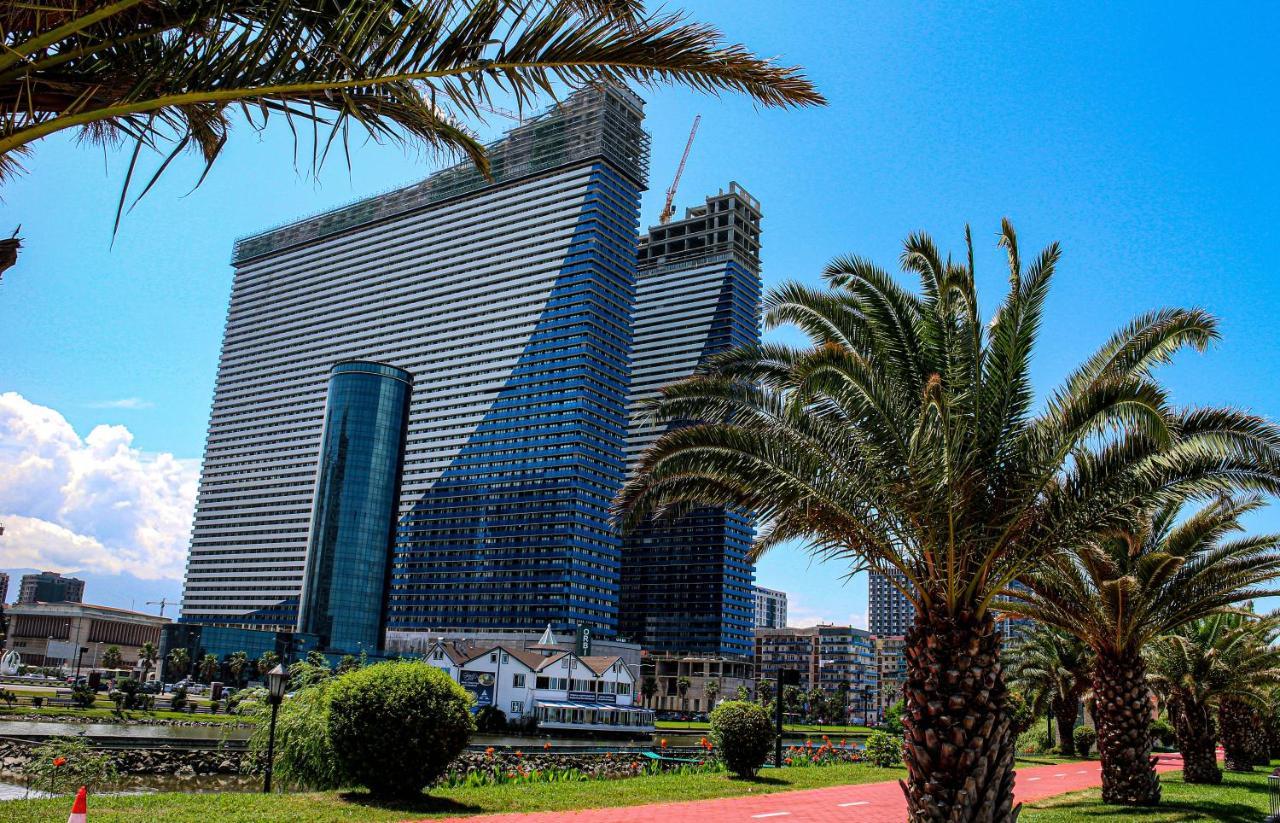 Orbi Batumi City Beach View Hotel エクステリア 写真