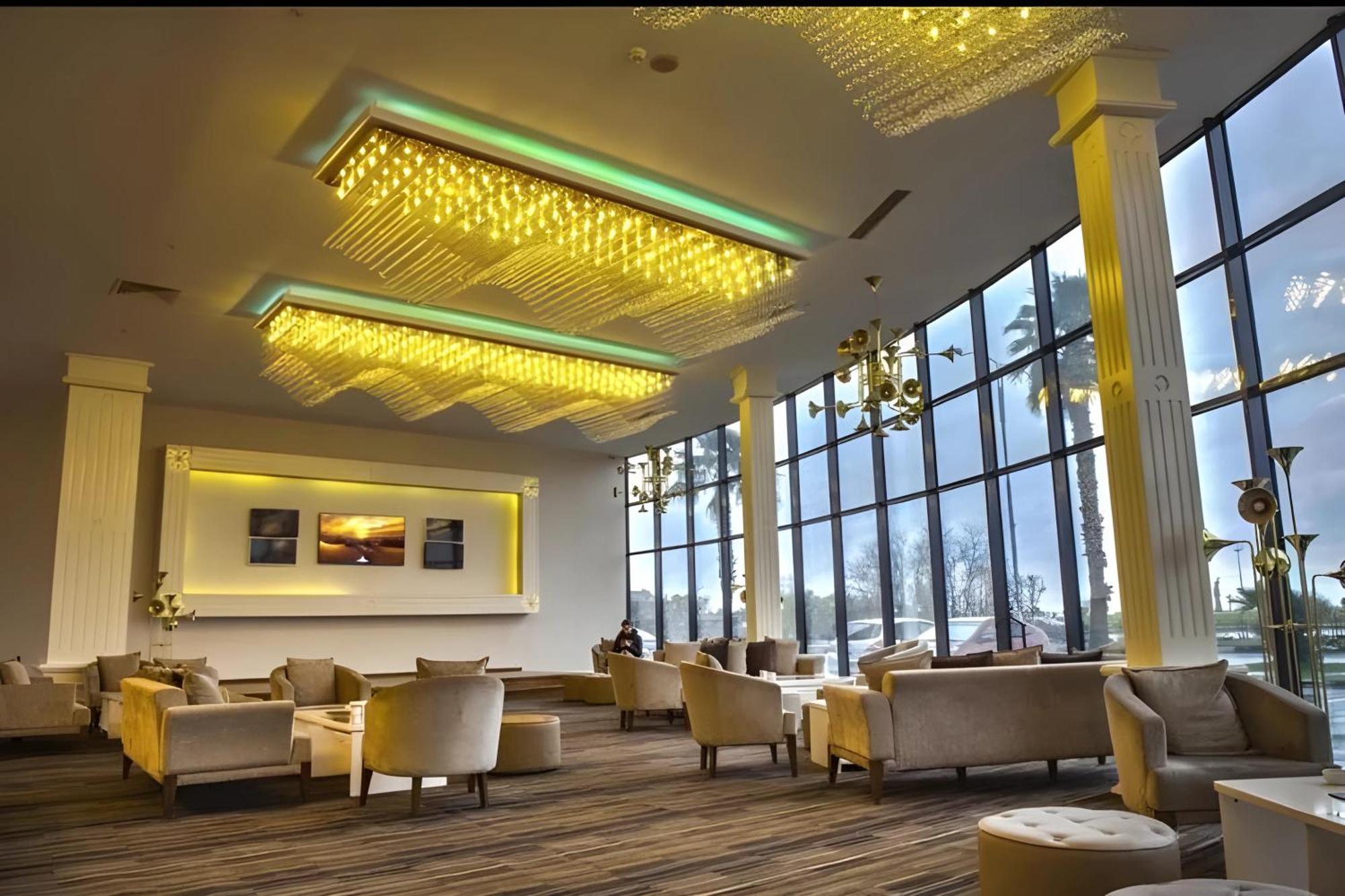 Orbi Batumi City Beach View Hotel エクステリア 写真