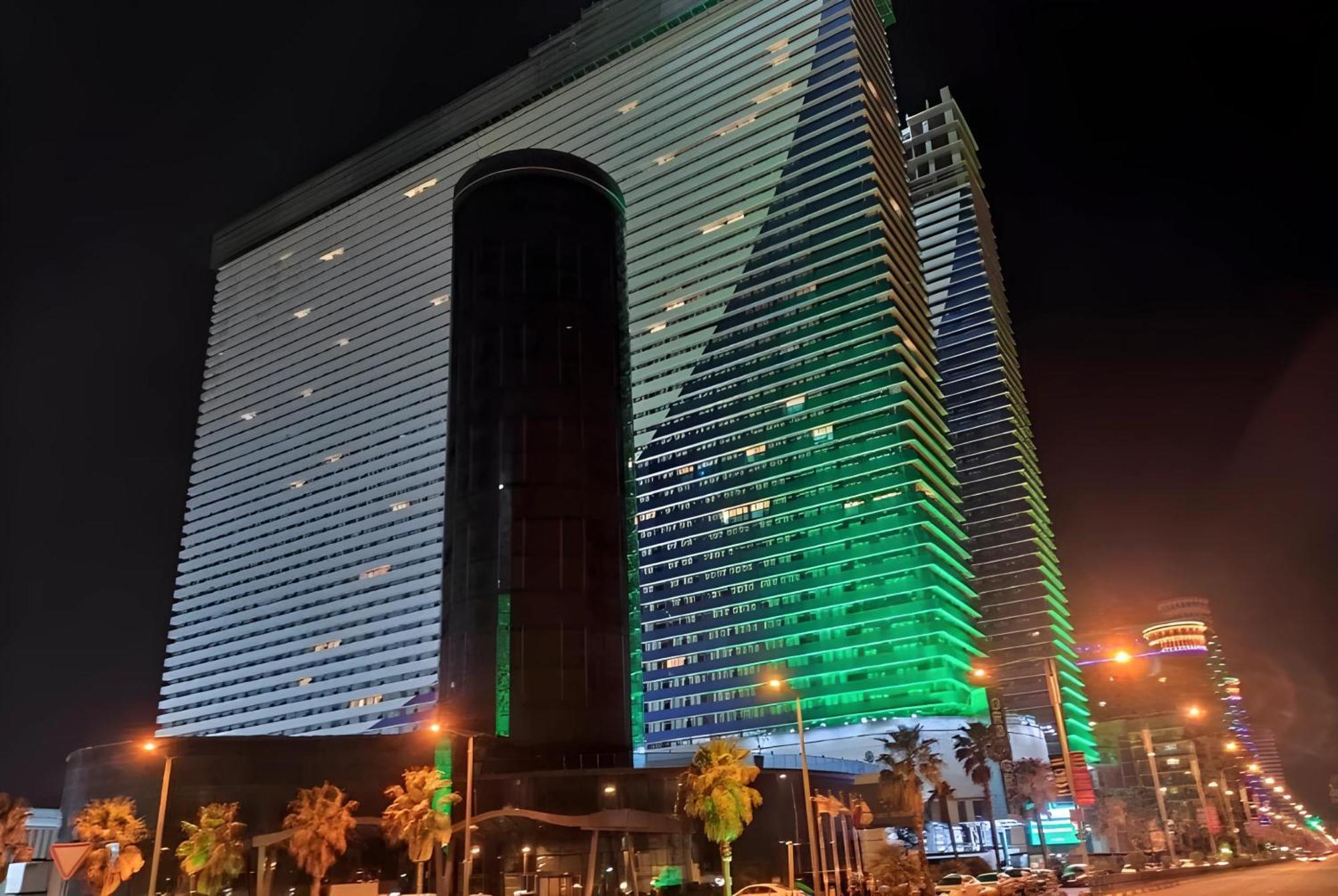 Orbi Batumi City Beach View Hotel エクステリア 写真