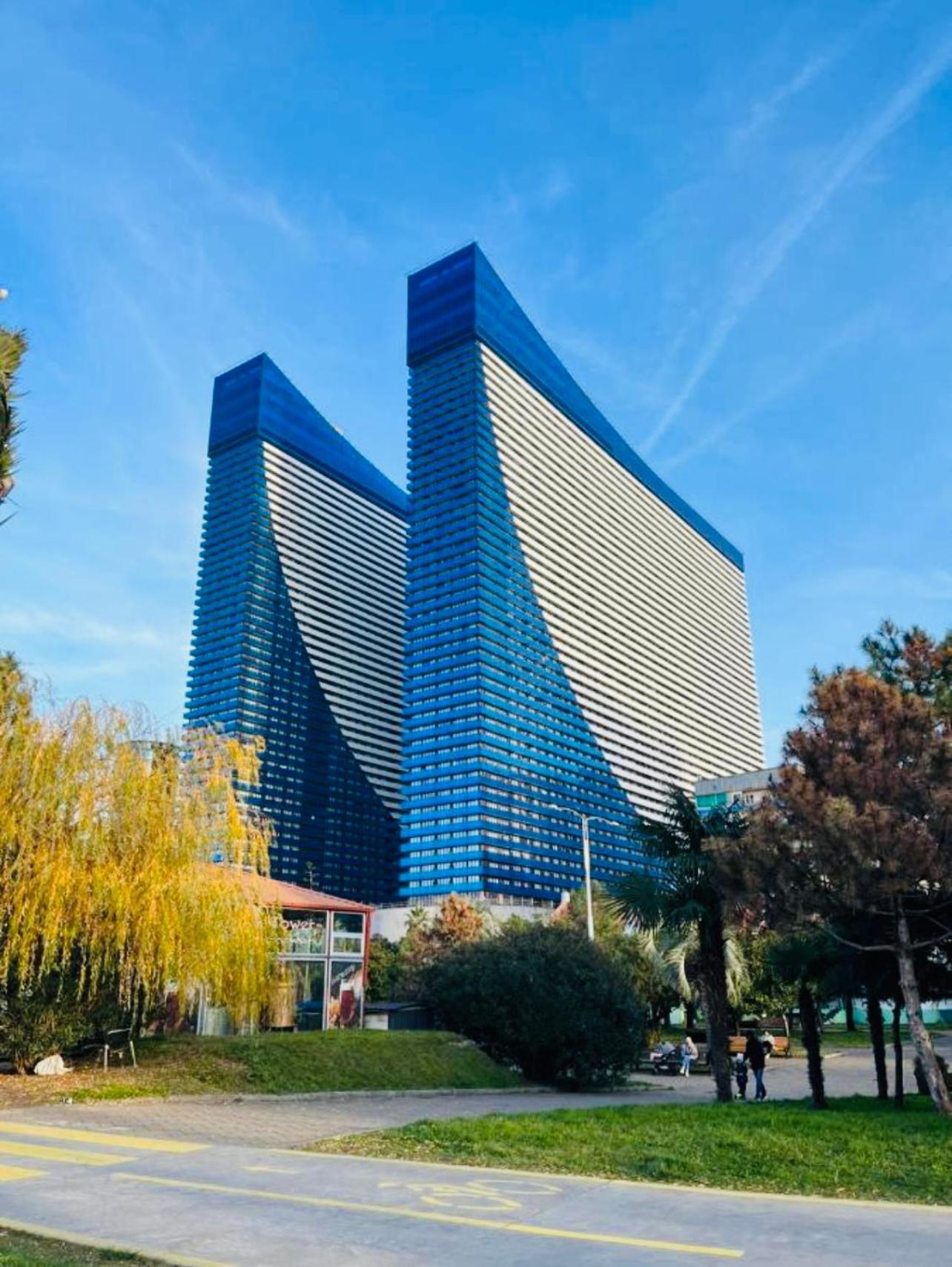 Orbi Batumi City Beach View Hotel エクステリア 写真